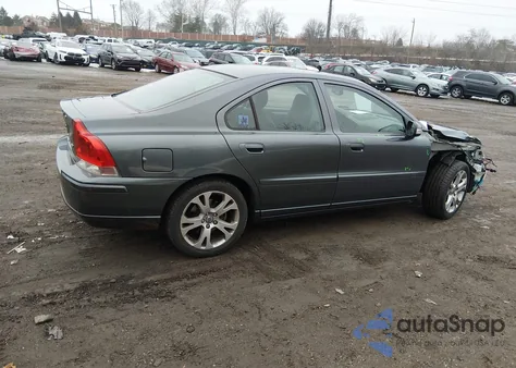 2009 Volvo S60 2.5T/2.5T Special Edition z USA, uszkodzony, nr VIN YV1RS592392733934